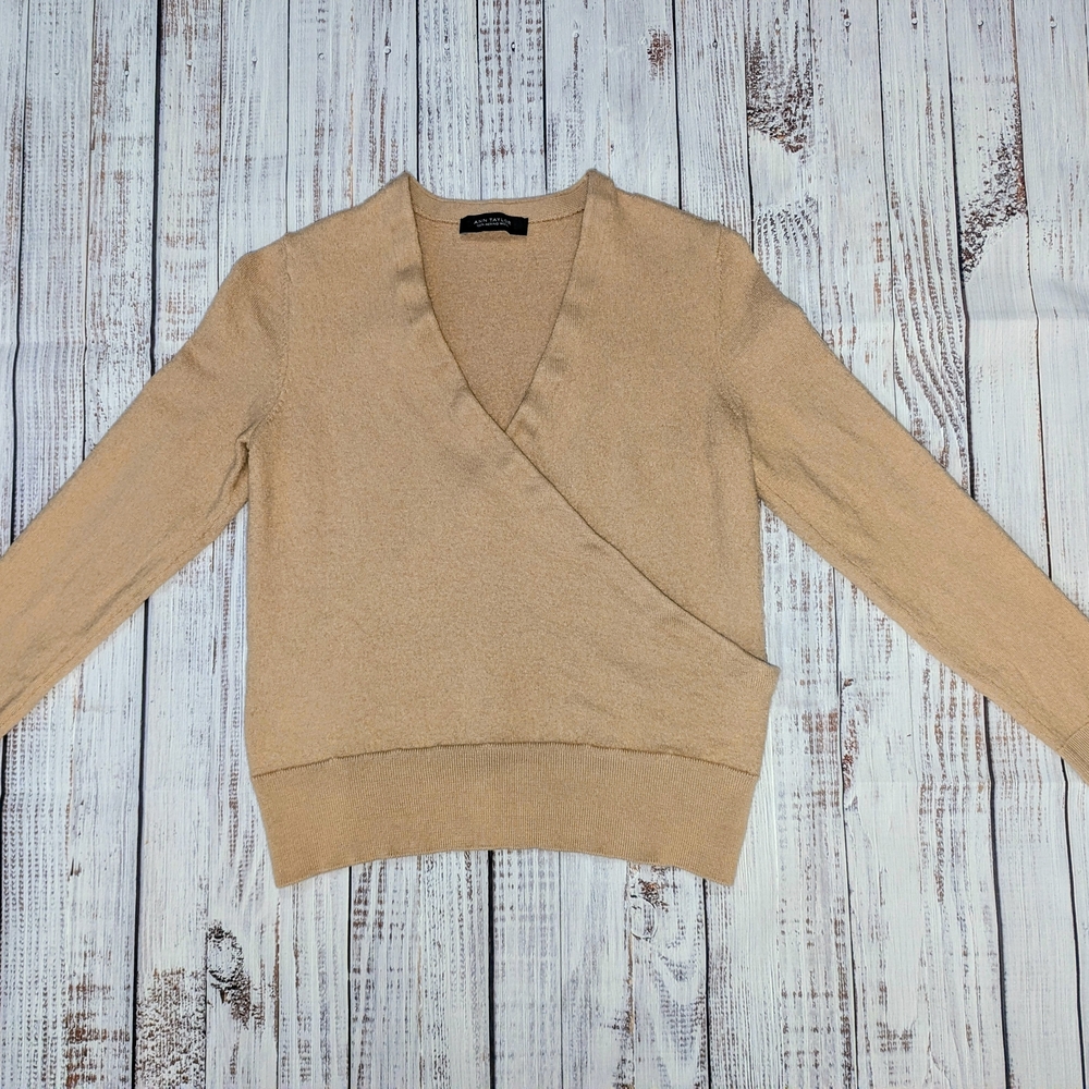 Ann Taylor Women Merino Wool Sweater-Size Small